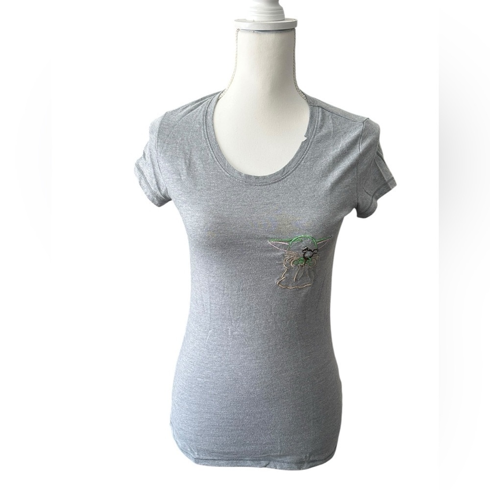 No Boundaries‎ custom embroidered Disney T-Shirt